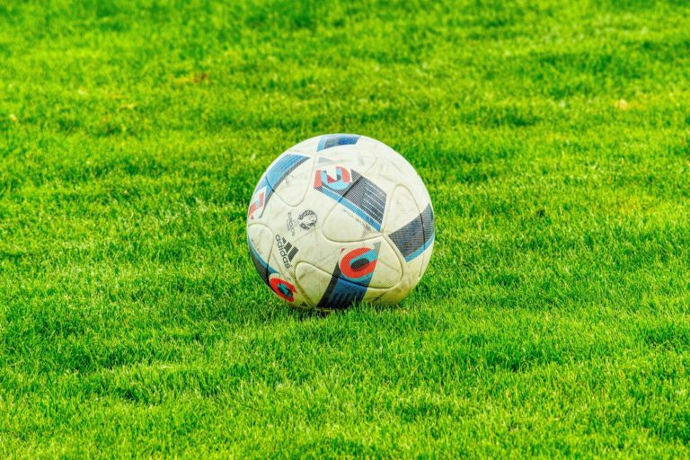 football-g4db8fc6d8_1920